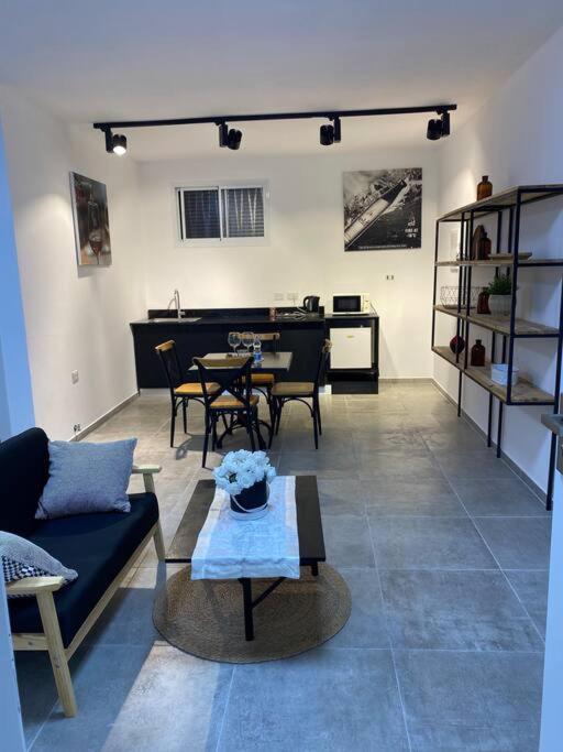 הדירה בדובדבן - The Apartment In Dovdvan Τιβεριάδα Εξωτερικό φωτογραφία